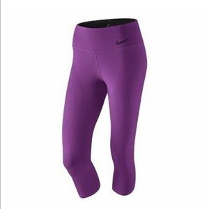 NEW! Women’s NIKE Training Capris Tights Leggings